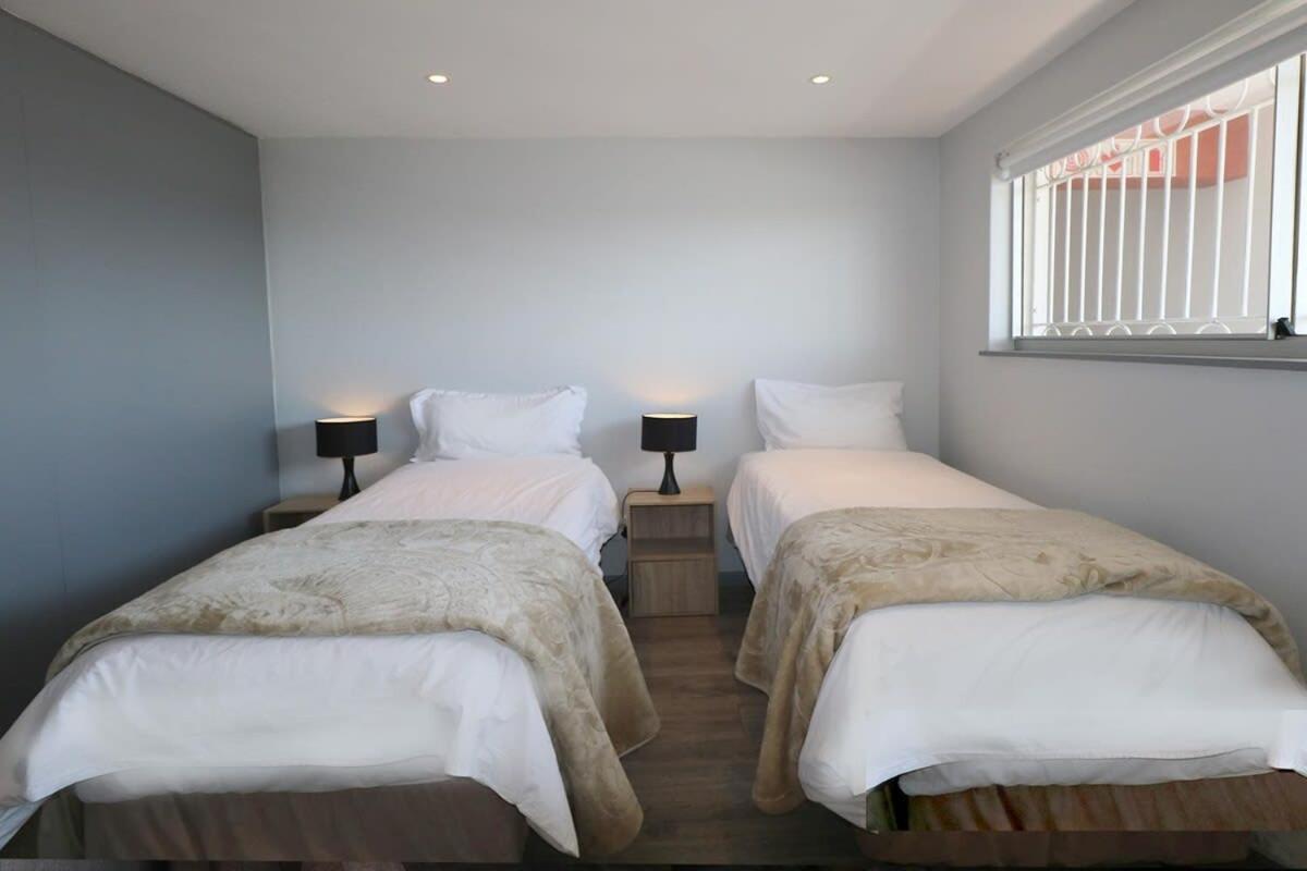 Sunrise Penthouse Apartment Muizenberg Exterior foto